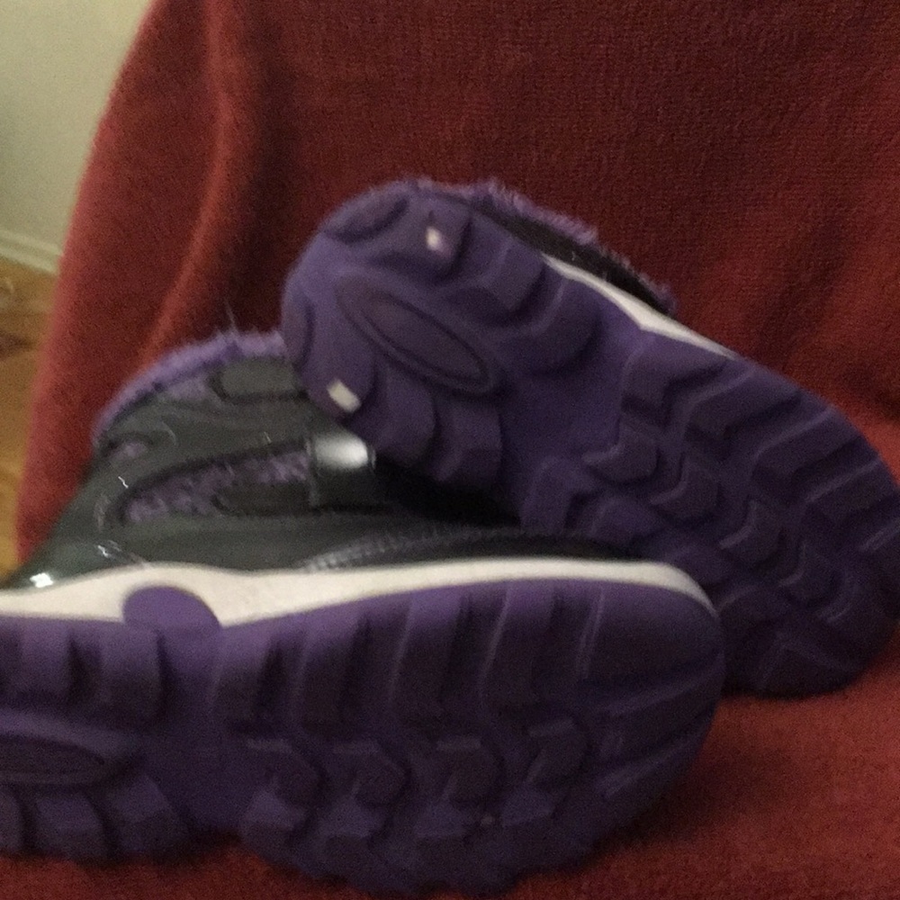 Boots - Picture 2 of 3